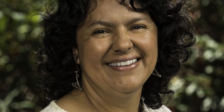 Berta Cáceres: Así era la líder indígena y activista defensora del medio ambiente que tendrá su propia película.