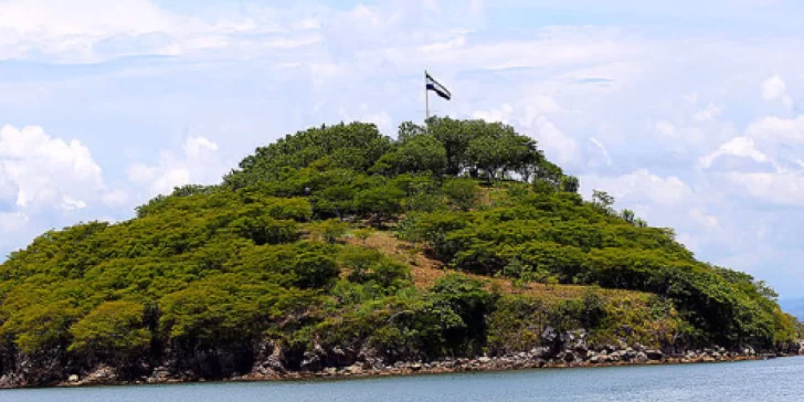 Isla Conejo, la disputada pequeña isla que forma parte del territorio de Honduras.