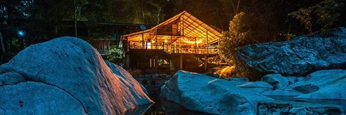 Jungle River Lodge, un espectacular lugar para vivir experiencias extremas.