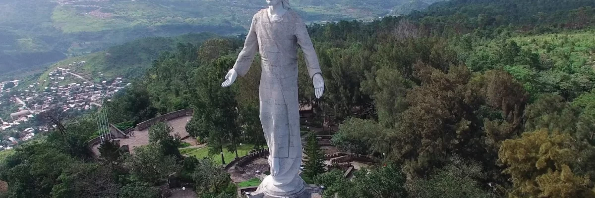 El Cristo Del Picacho, un monumento religioso y emblemático de la Capital de nuestro país.