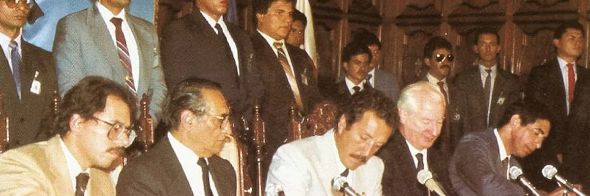 Acuerdos de Paz, el día que políticos y militares dieron fin a su conflicto en Honduras.